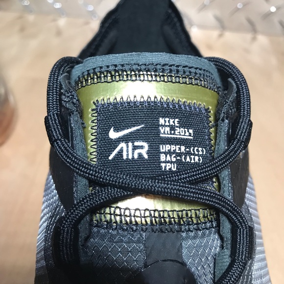 Nike Vapormax 2019 Black/Gold - Picture 6 of 8
